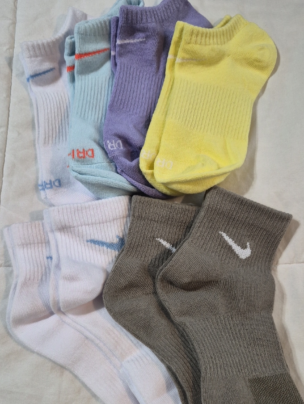 8 Pair Nike Socks